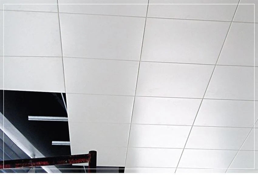 Aluminium ceiling panels